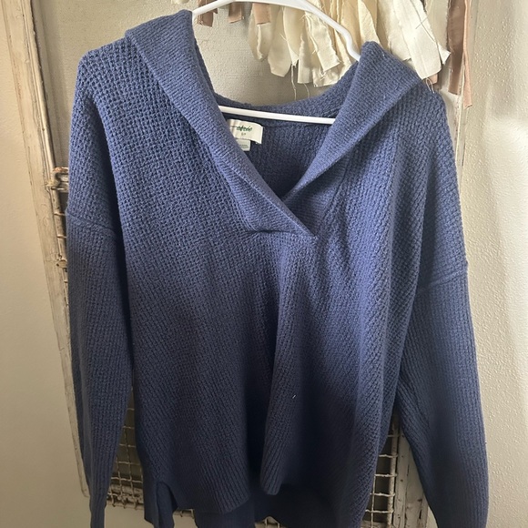 aerie Sweaters - Aerie Deep Blue V-Neck Sweater